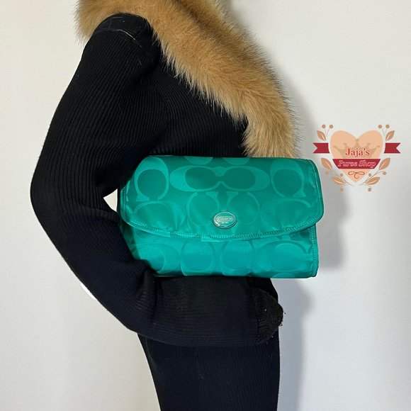 💚Coach Signature Fabric-Nylon Cosmetic Travel Bag💚 - Picture 10 of 16